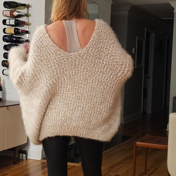 Women’s POL Tan and White Chenille Oversized Sweater, Large - Picture 7 of 15